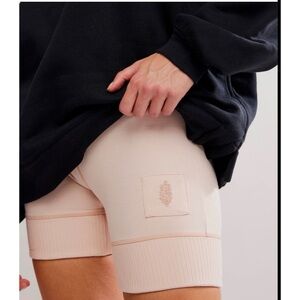 #929 Free People Movement Victory Biker Shorts Pink Small